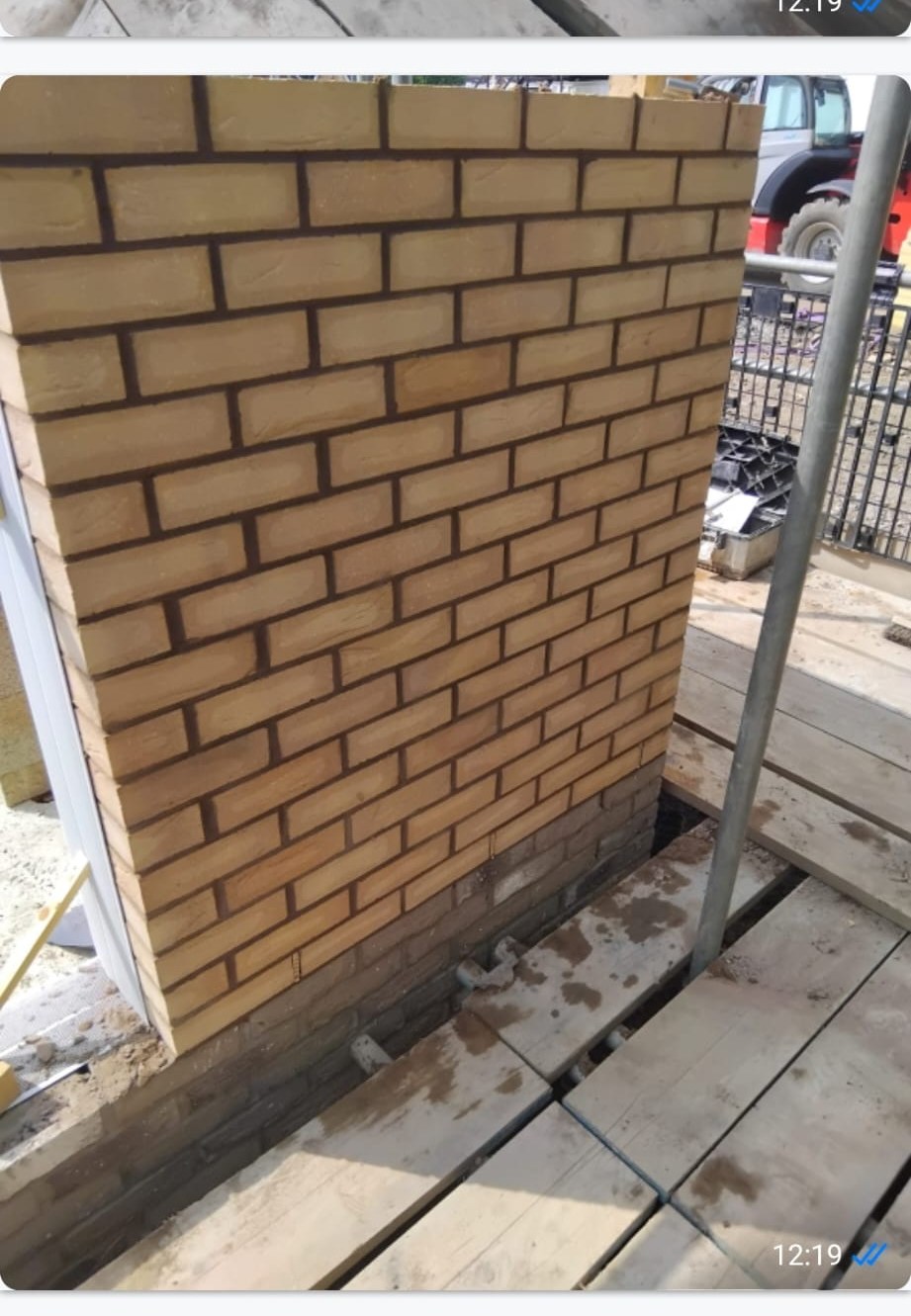 Buff brick column laid by C.M Brickwork bricklayers on a Birmingham new build